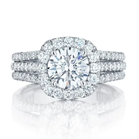 Round Cut Diamond White...