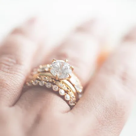 Round Cut Diamond White...