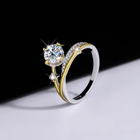 Round Cut Moissanite...