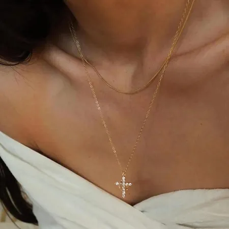 Diamond White Cross Pendant Choker 18 Inches Necklace