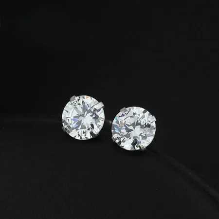 Diamond White 8mm Stud...