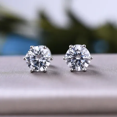 Diamond White Round Cut...